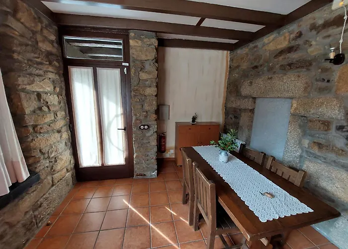 בית כפרי Casa Del Cura *